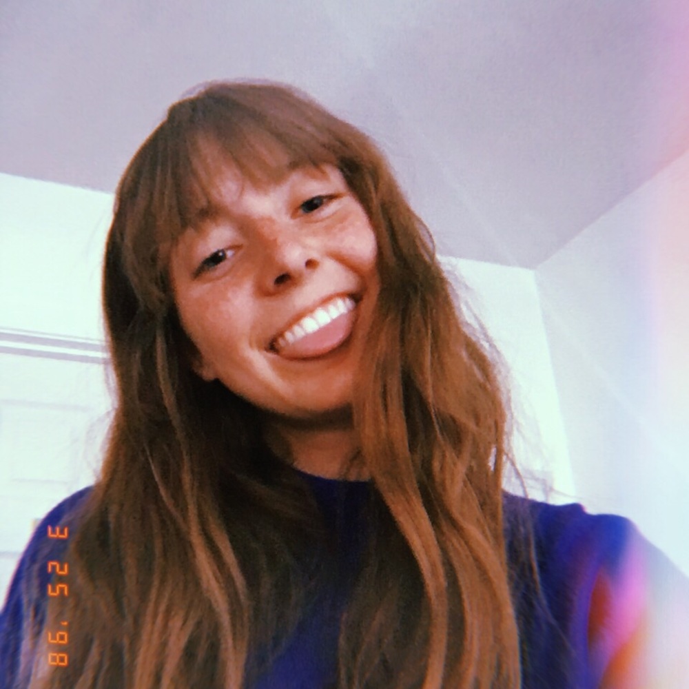Meet your Posher, Larissah